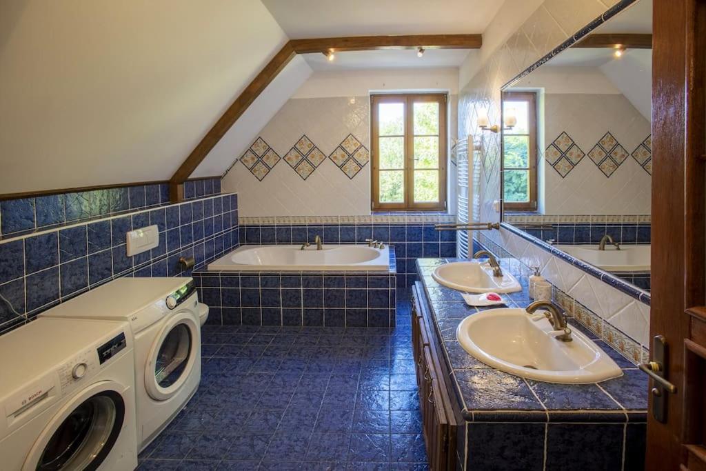 7 Bedroom Secluded Villa Close To Prague Ricany  Luaran gambar