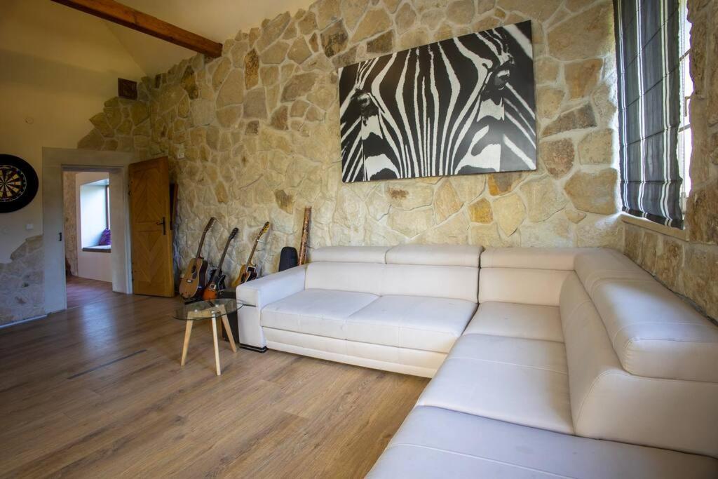 7 Bedroom Secluded Villa Close To Prague Ricany  Luaran gambar